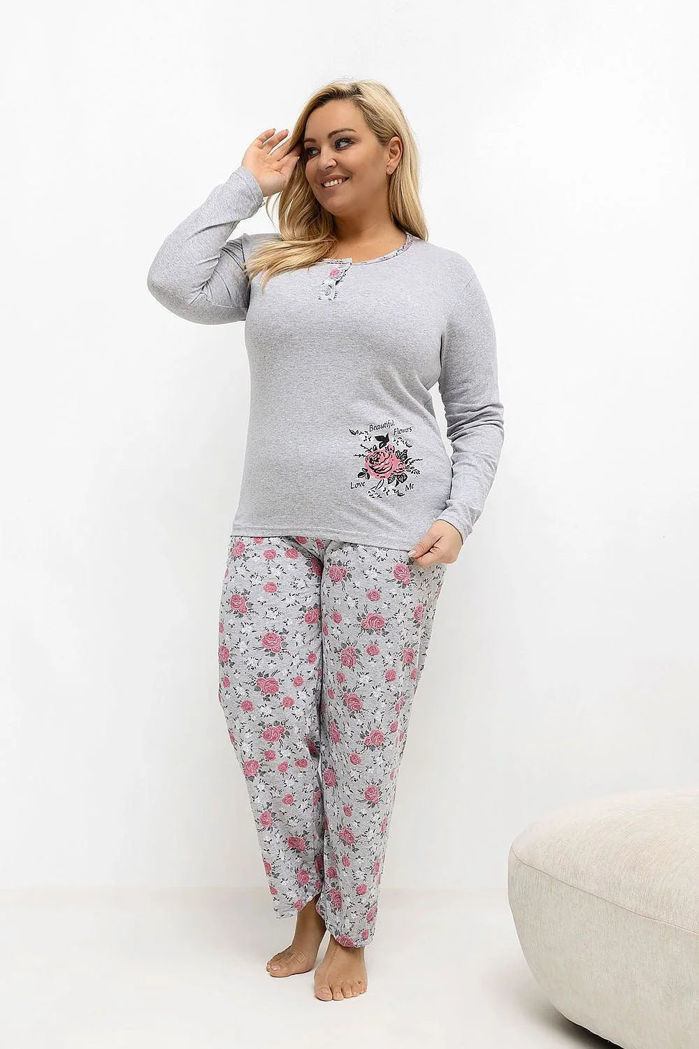 pyjama femme grande taille ensemble manches longues haut gris chiné col rond patte boutons imprimé floral rose pantalon droit jersey