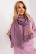 Écharpe et pull assortis en violet lavande, style classique, franges, col roulé, look élégant, vêtements pour femme