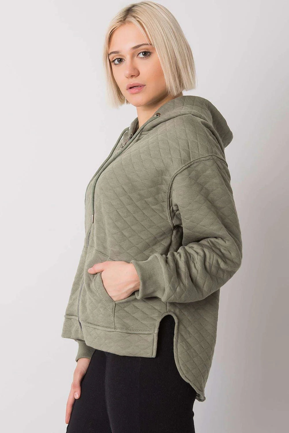 Sweat à capuche matelassé coton vert kaki style décontracté confort chic pour femmes urbaines