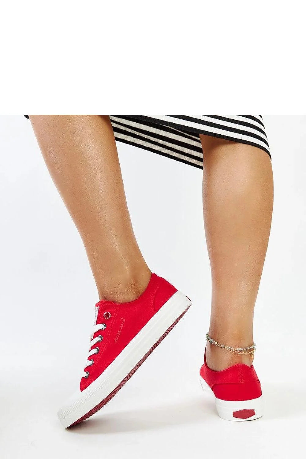 Baskets sneakers basses pour femmes style casual rouge vif toile caoutchouc lacets blancs confortables occasion quotidienne mode moderne