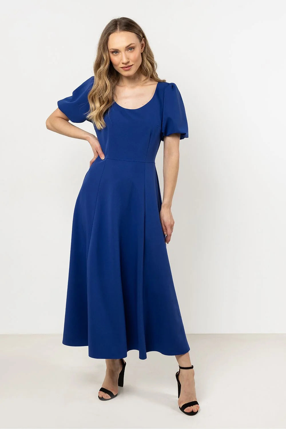 Robe élégante moderne mi-longue manches courtes puffed couleur bleu profond enceinte U ajustée taille femme