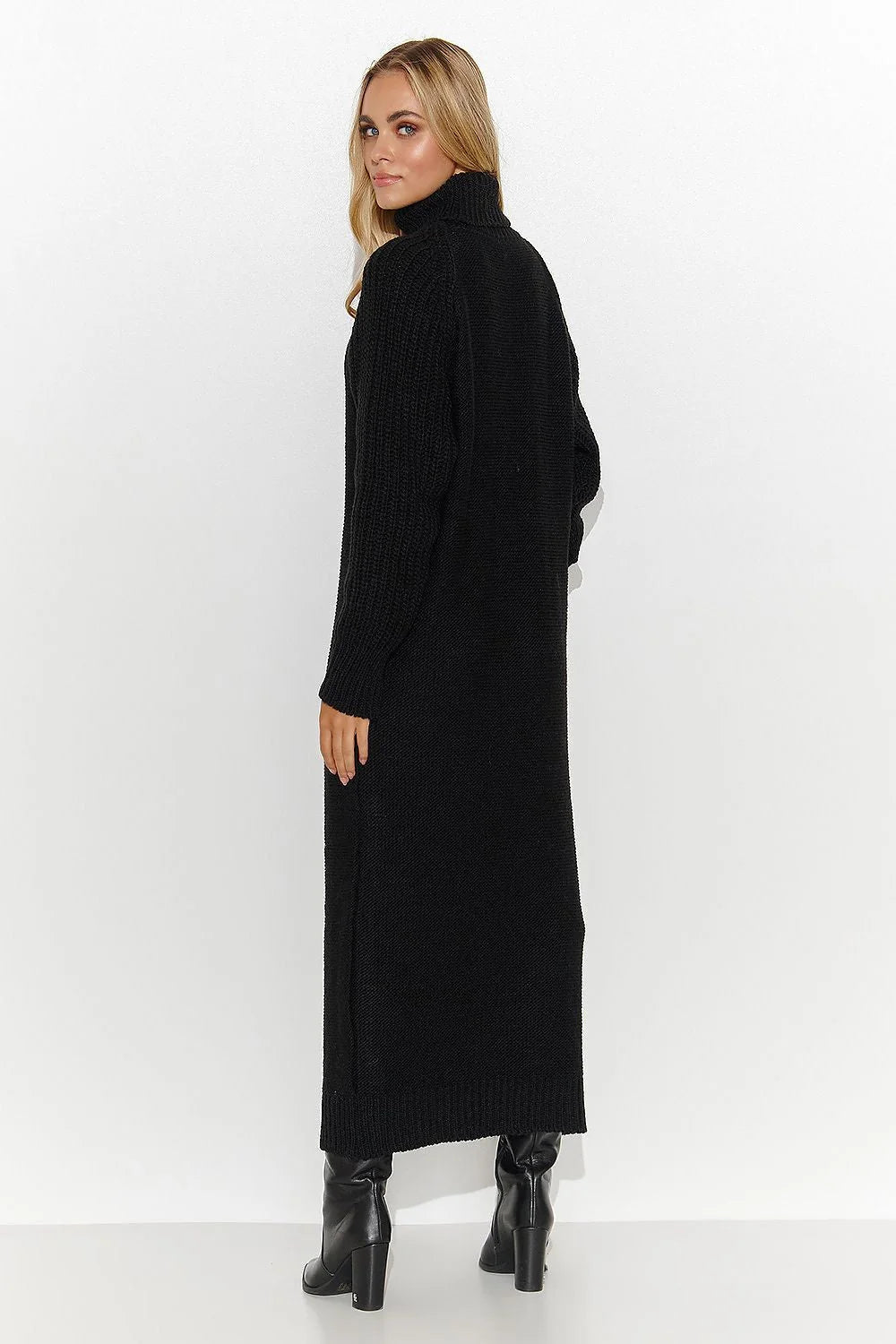 Robe pull longue maille tricotée femme noire col roulé manches longues motif torsadé ceinture dorée