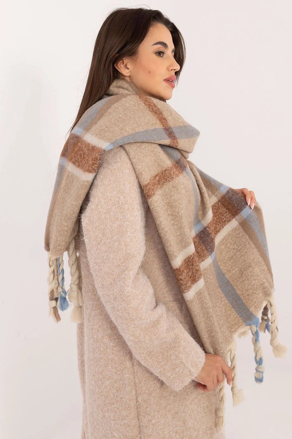 écharpe châle oversize plaid polyester doux moelleux léger chaud long180cm large enveloppant carreaux beige sable marron bleu ciel franges torsadées