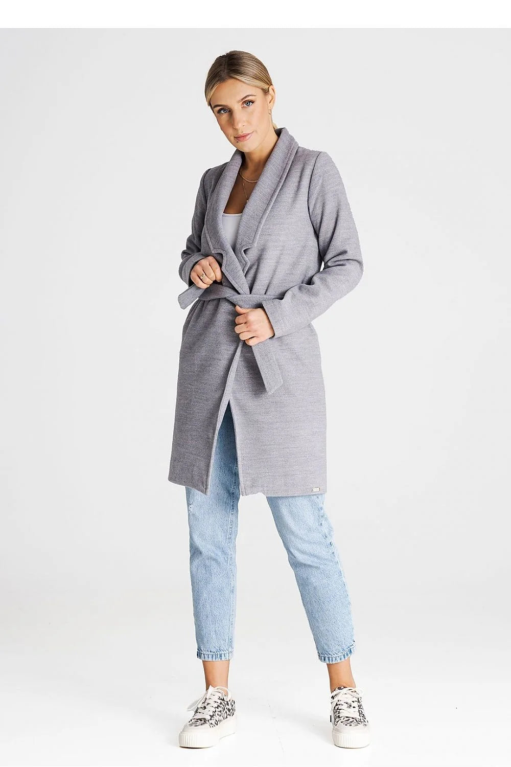 Manteau femme moderne design minimaliste couleur grise longueur genoux col châle sans boutons polyester viscose
