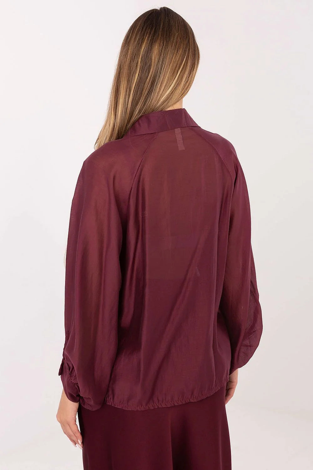 chemise femme bordeaux voile chiffon semitransparent col classique manches bouffantes poignets froncés boutons assortis coupe courte boxy élégante