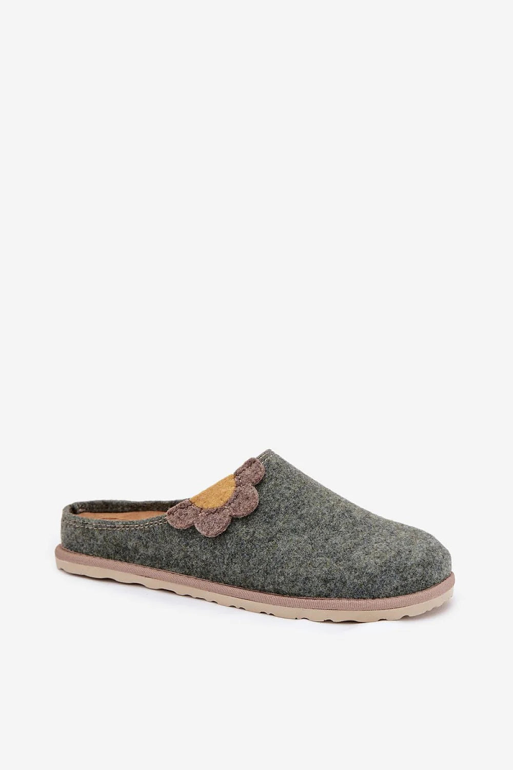 chaussons mules femme feutre gris anthracite bout fermé talon ouvert fleur feutrine beige ocre semelle intérieure cuir profilée