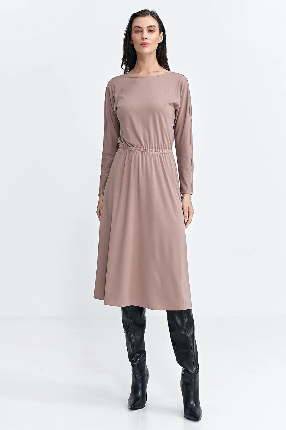 Robe de jour élégante midi manches longues encolure bateau taille élastiquée beige rosé femme