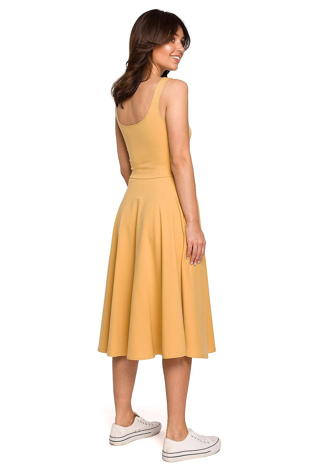 Robe bleue en coton moderne décontractée évasée avec encolure ronde pour femmes élégantes et confortables