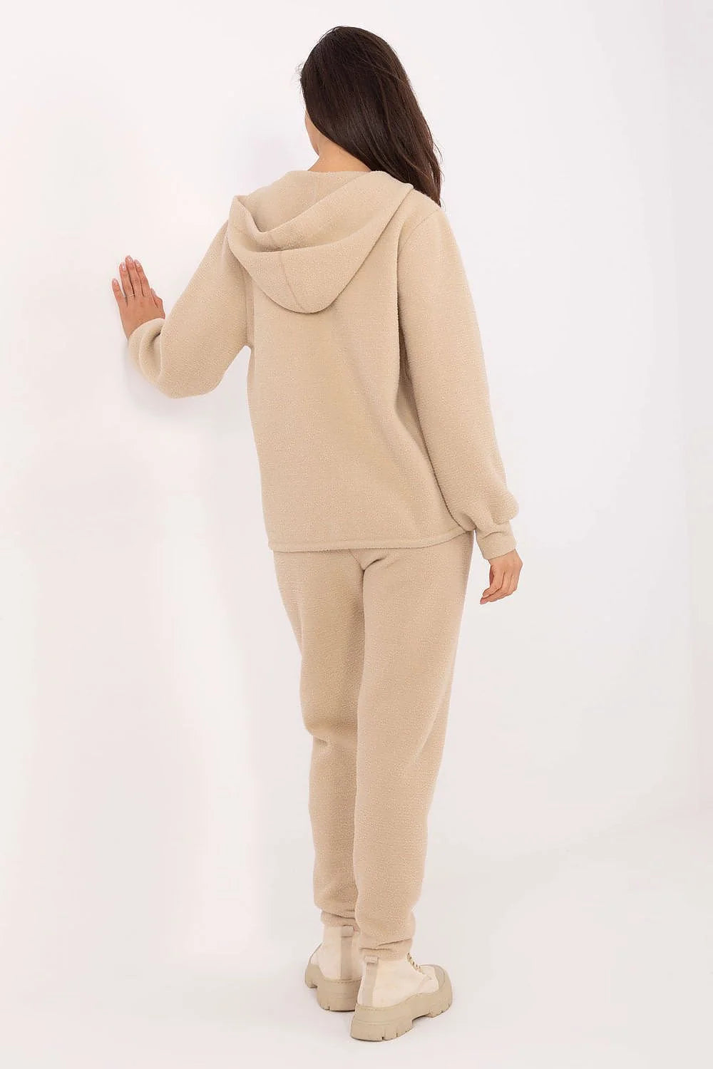 ensemble femme loungewear survêtement veste capuche zippée jogger taille haute ceinture nouée polaire sherpa beige coupe ample