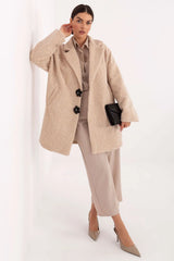 manteau femme mi long oversize bouclé beige coupe droite col tailleur manches longues boutons fleuris poches doublure confortable broche détachable
