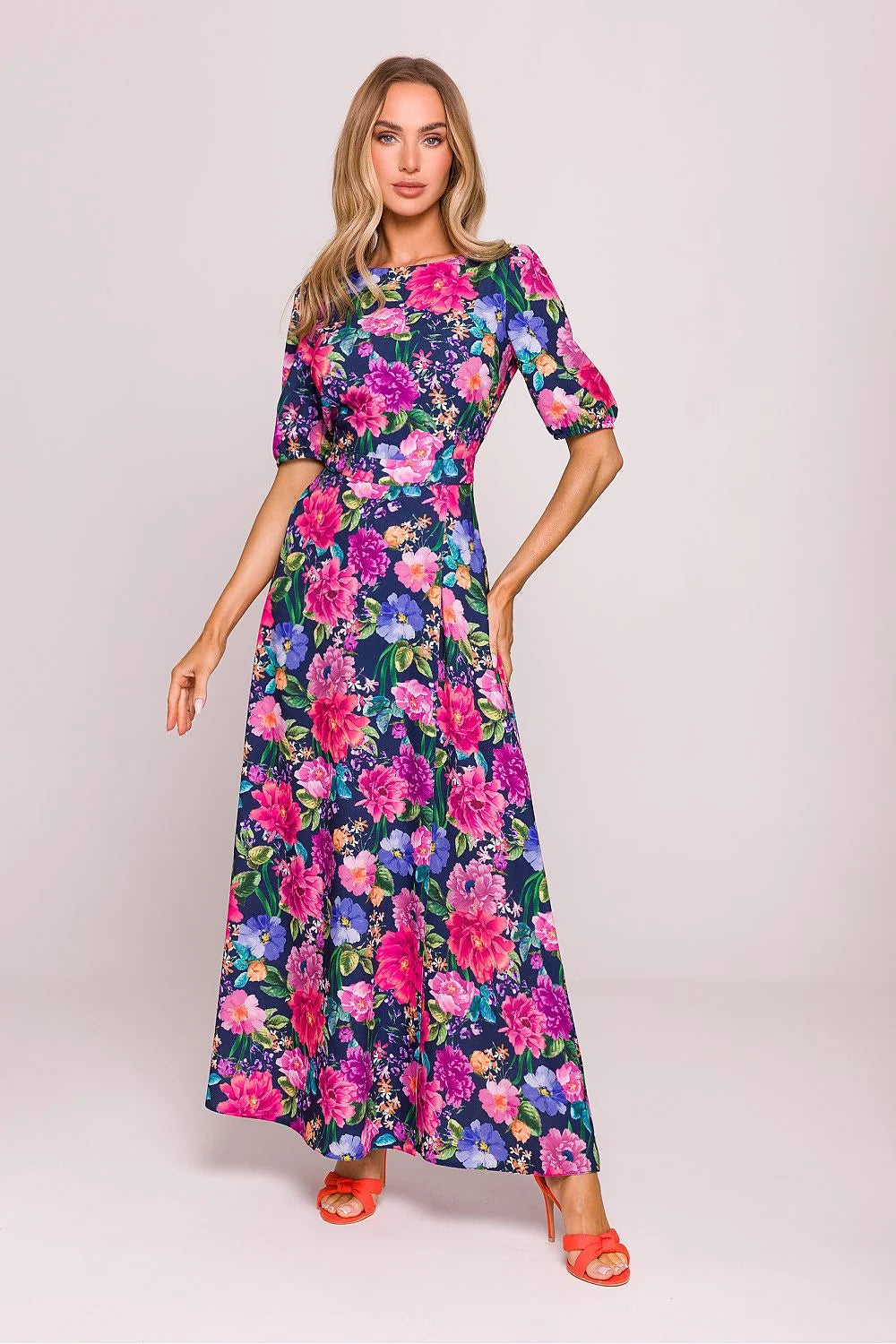 Robe de jour Moe longue motifs floraux couleurs vives tissu délicat jupe évasée manches bouffantes encolure ronde dos subtil femme