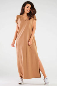 Robe coton lycra camel uni col v manches courtes coupe droite ample fentes latérales maxi longueur confortable casual