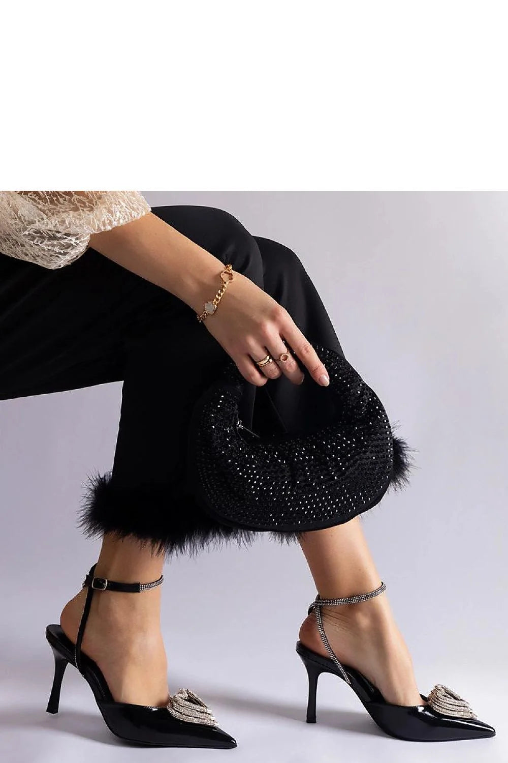 Escarpins à talons hauts ouverts ornés de strass argenté noir en cuir écolo fermeture à boucle design raffiné pour femme élégance soirées cocktails mode high-tech