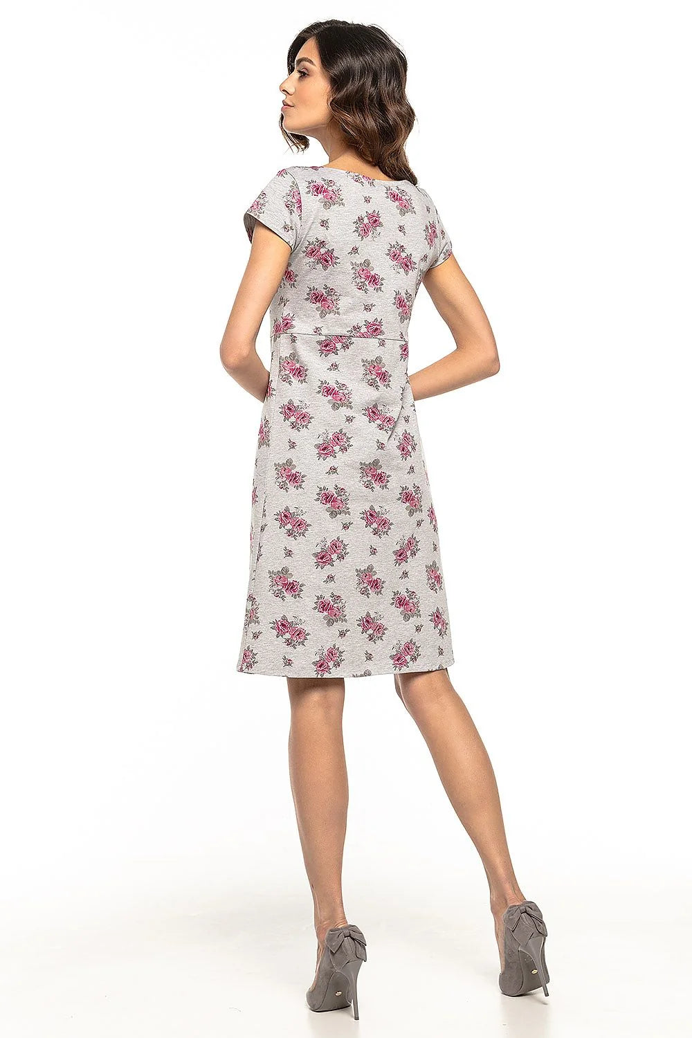 Robe de jour en tricot de coton doux élégante et confortable pour chaque occasion féminine