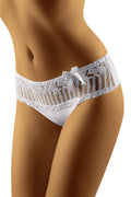 Culottes en dentelle blanche sexy et romantique taille basse avec motif floral élégant féminin