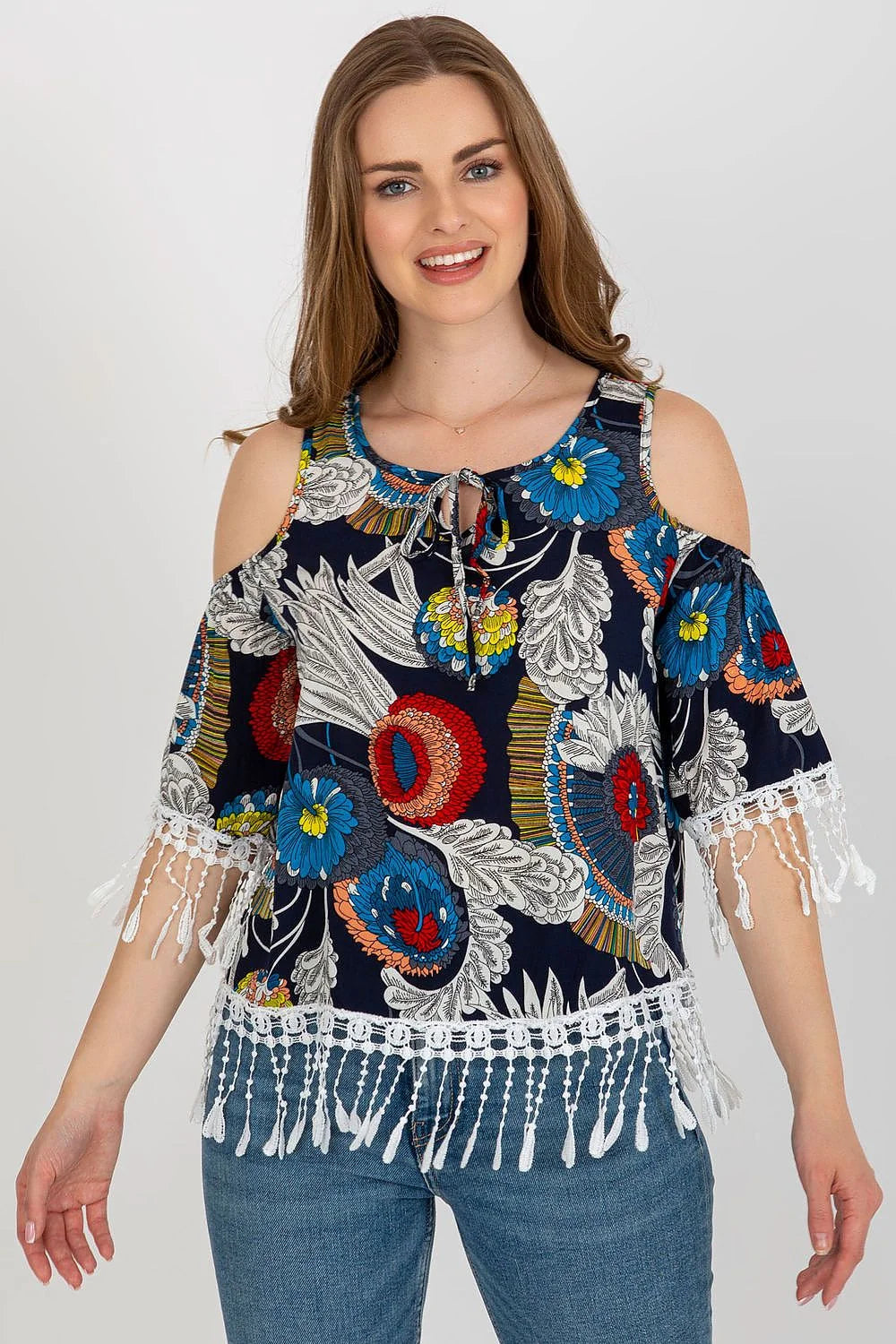 Chemisier bohème floral multicolore bleu marine coton polyester manches courtes evasées franges dentelle blanches épaules dénudées encolure ronde