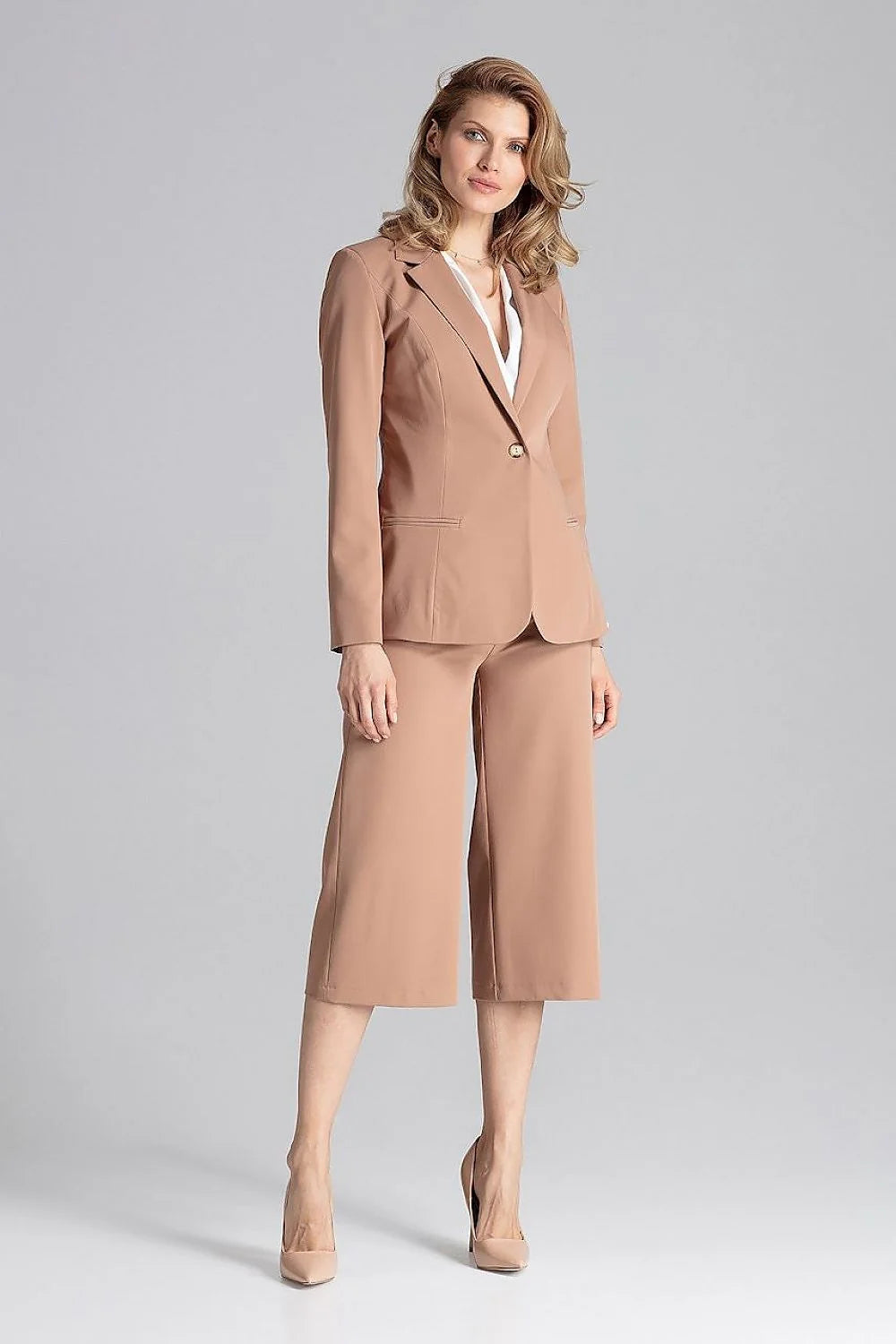 Blazer en tissu cintré jaune élégant et professionnel pour tenues de bureau féminines modernes