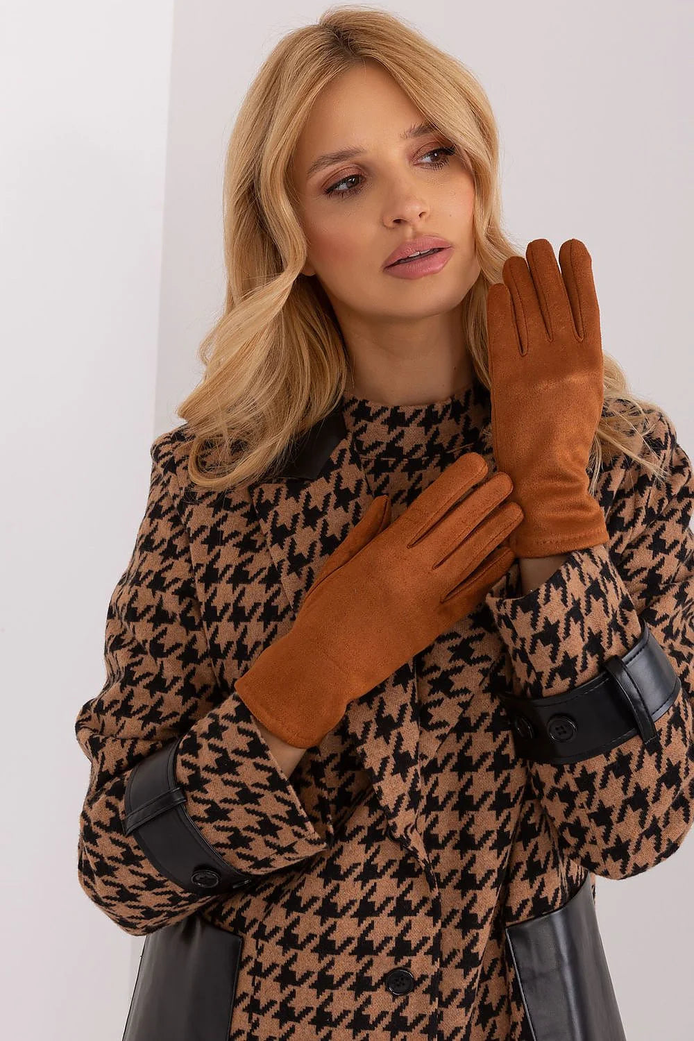 Gants élégants pour femmes en tissu lisse et isolant, fleurs brodées sur l'index, coton 60%, élasthanne 5%, polyester 35%, style classique et moderne