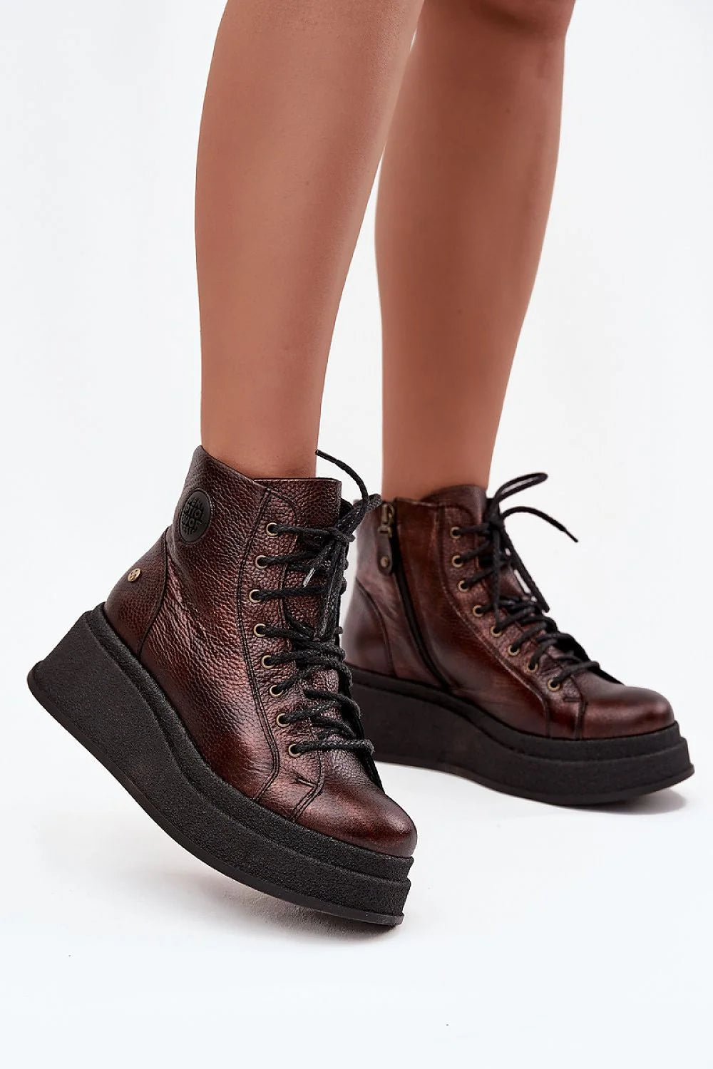 bottines montantes plateforme cuir marron métallisé Maciejka grainé lacets zip œillets métalliques bout rond semelle épaisse talon plat contrefort renforcé
