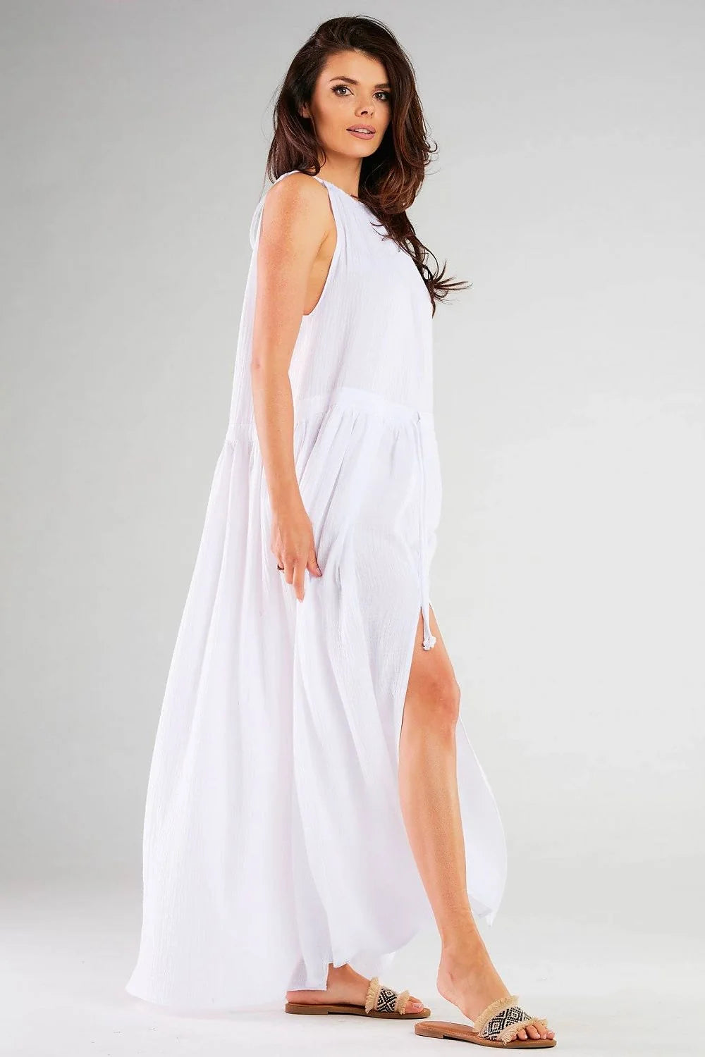 Robe de jour Infinite You style élégant fluide sans manches encolure halter coton lycra Made in Poland