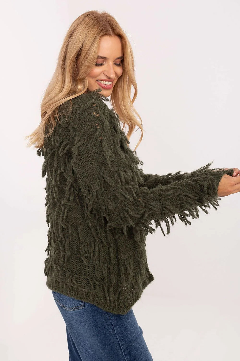 gilet cardigan femme oversize grosse maille mohair pelucheux vert olive colV bords côtelés manches longues franges texturées boho chaud superposition