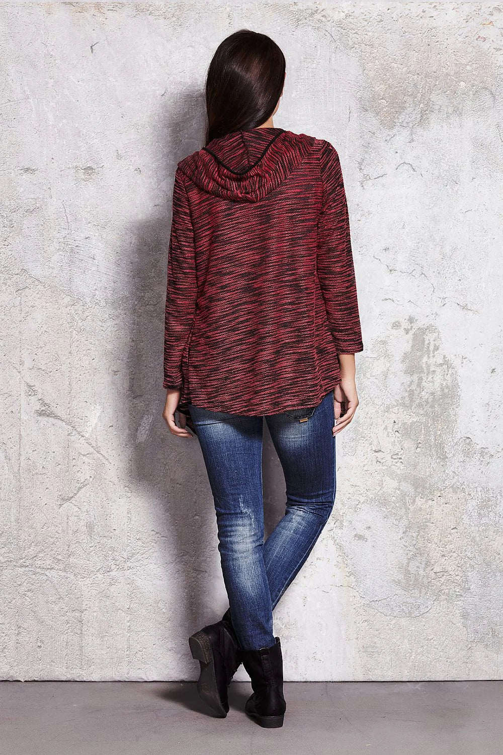 Gilet maille rouge décontracté moderne urbain tendance parfaite alliance confort style chic jean préféré