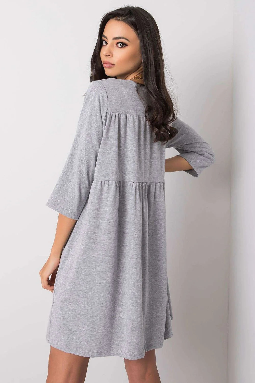 Robe ample verte coton moderne manches 3/4 poches latérales style décontracté mode féminine élégante