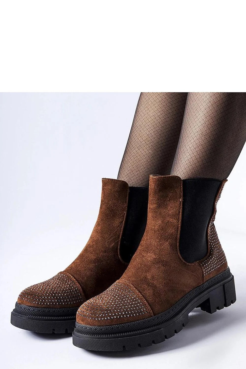 bottines chelsea femme suédine marron bout rond clous décoratifs élastiques latéraux noirs semelle caoutchouc crantée confortable résistante antidérapante