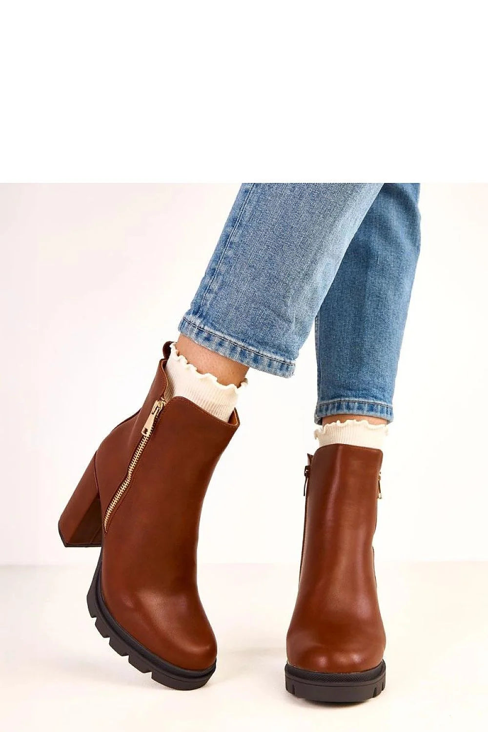 bottines femme cuir écologique cognac talon bloc stable dixcentimetres plateforme bout rond semelle doublée fermeture éclair latérale dorée élégant