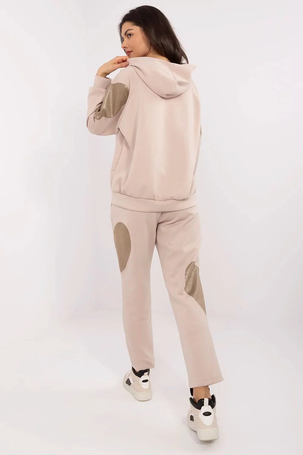 Ensemble de survêtement Italy Moda pour femme, style décontracté moderne, tissu en coton, couleur beige clair, coupe oversize, pantalon taille haute, finitions dorées, occasion quotidienne