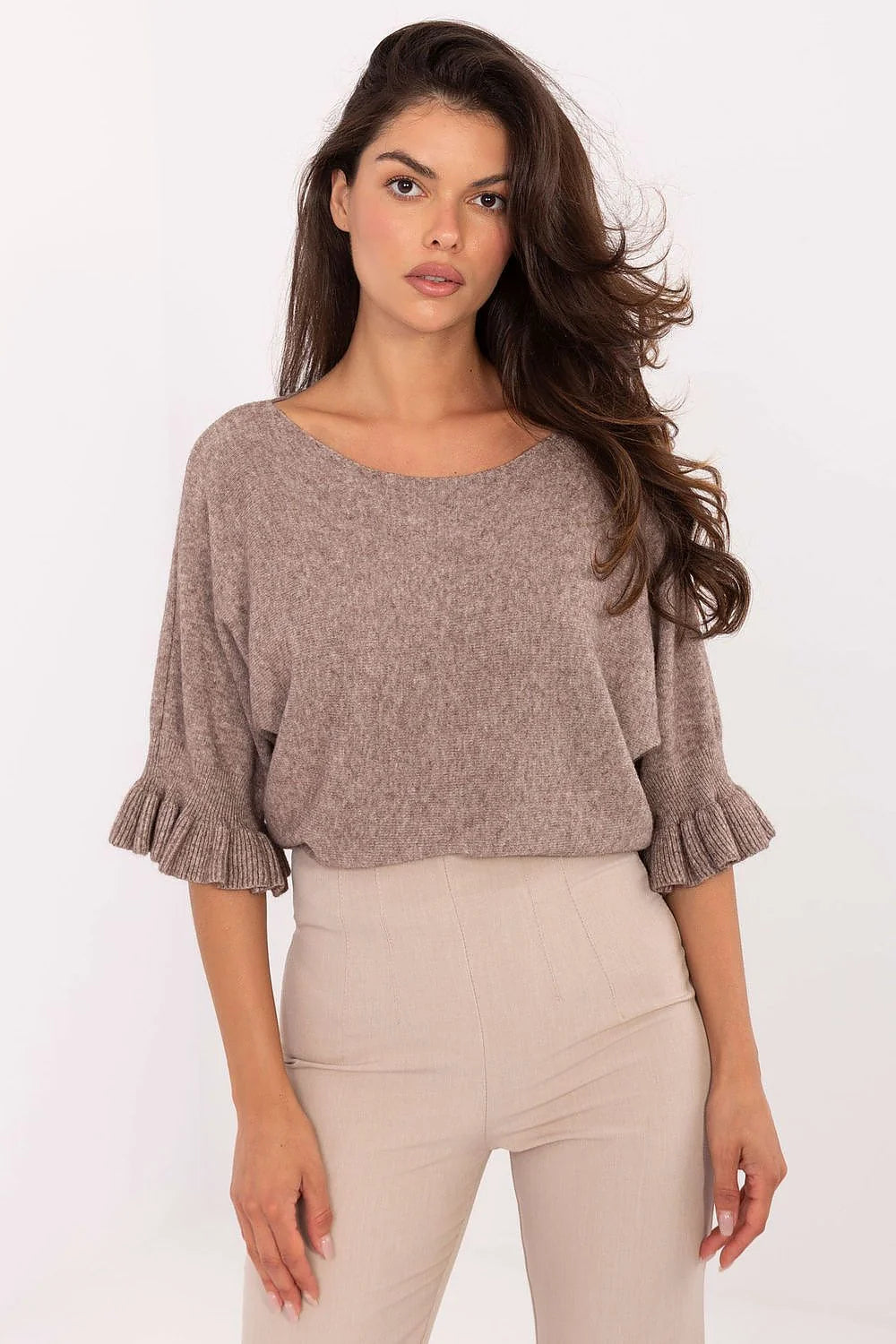 pull femme maille taupe chiné col bateau manches troisquarts bouffantes volants coupe ample longueur courte viscose polyester nylon