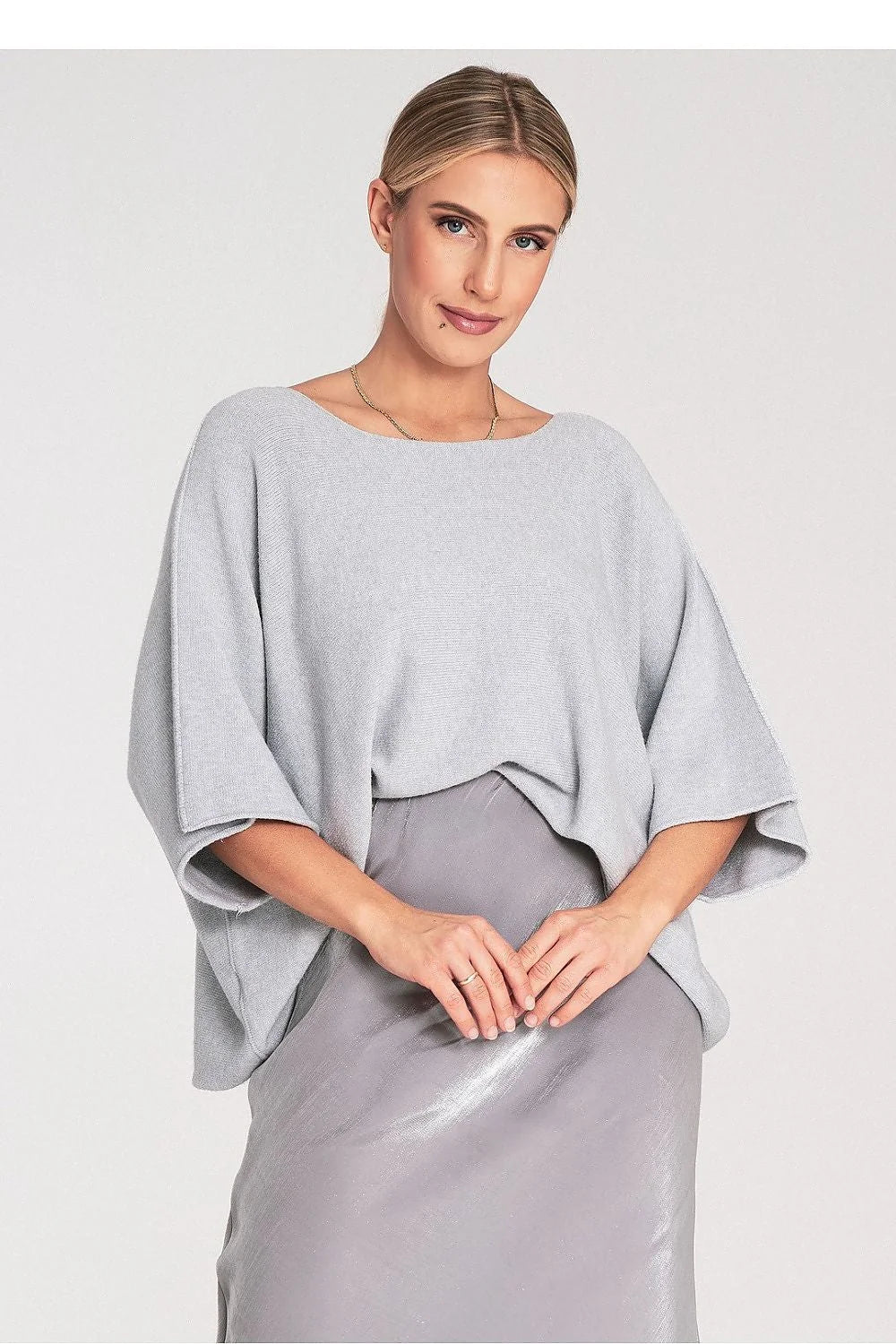 pull poncho femme maille fine gris clair oversize encolure bateau manches amples troisquarts kimono tombé fluide ourlet asymétrique