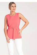 chemisier sans manches polyester viscose rose corail ceinture boucle dorée coupe droite encolure bateau evasure taille pinces diagonales buste