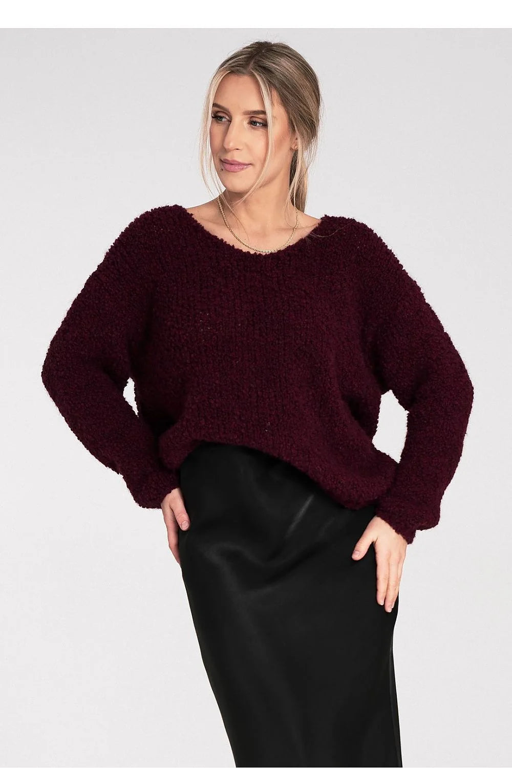 pull femme oversize maille bouclée teddy bordeaux profond coupe ample manches longues encolure ronde dégagée texture douce moelleuse