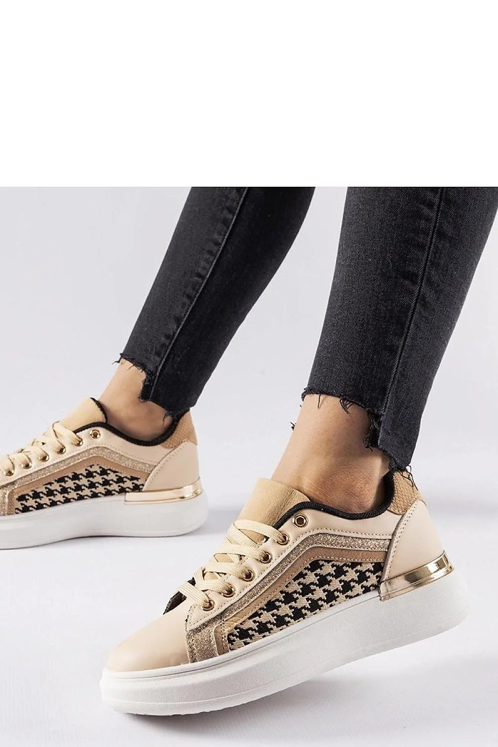 Baskets mode femme beige doré motif pied-de-poule cuir écolo moderne confort occasion city event