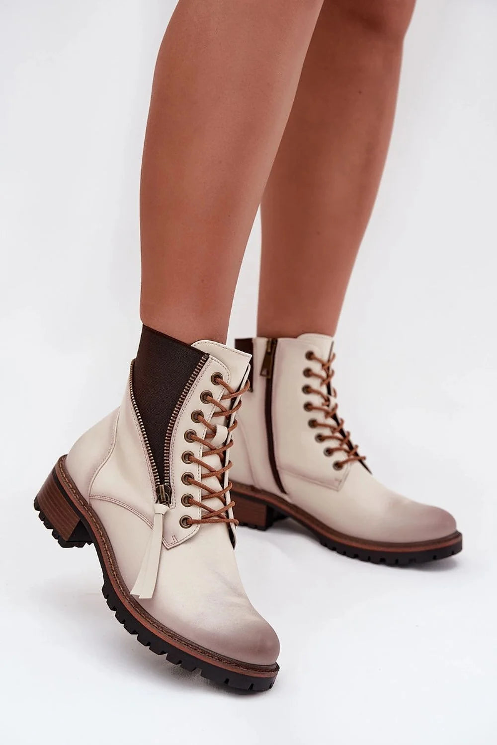 bottines femme Vinceza simili cuir beige tige mi haute bout rond patinée lacets zip latéral semelle crantée antidérapante
