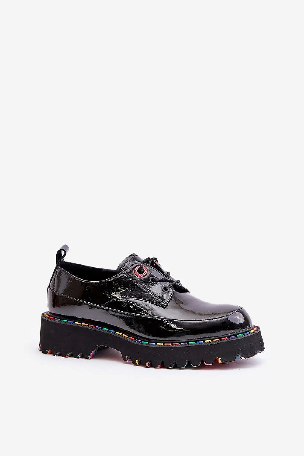 Chaussures basses femmes cuir naturel plateforme talon plat design moderne style élégant confortable toutes occasions