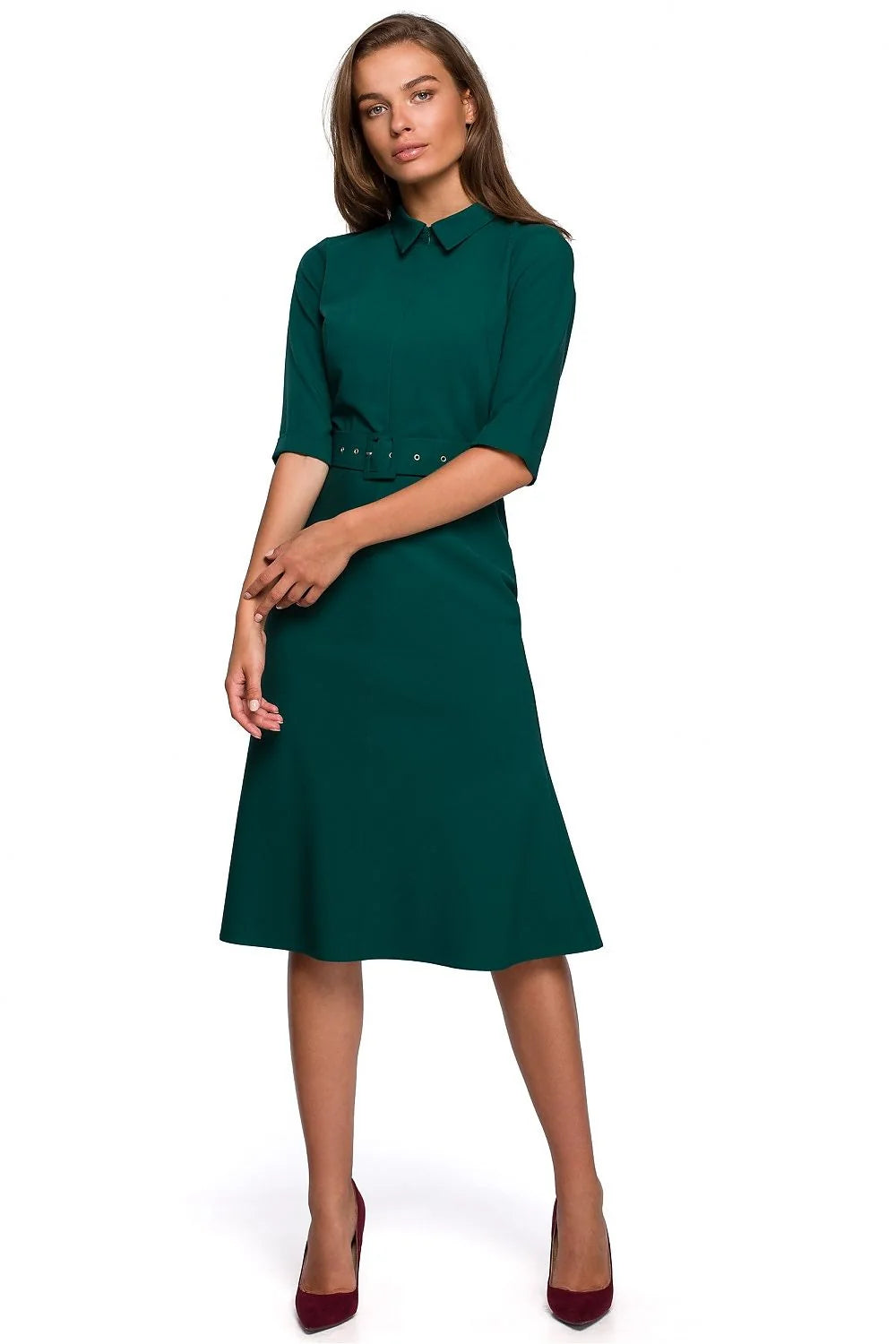 robe élégante noire chemisier midi manches mi longues col chemise cintrée taille haute ceinture intégrée boucle rectangulaire œillets