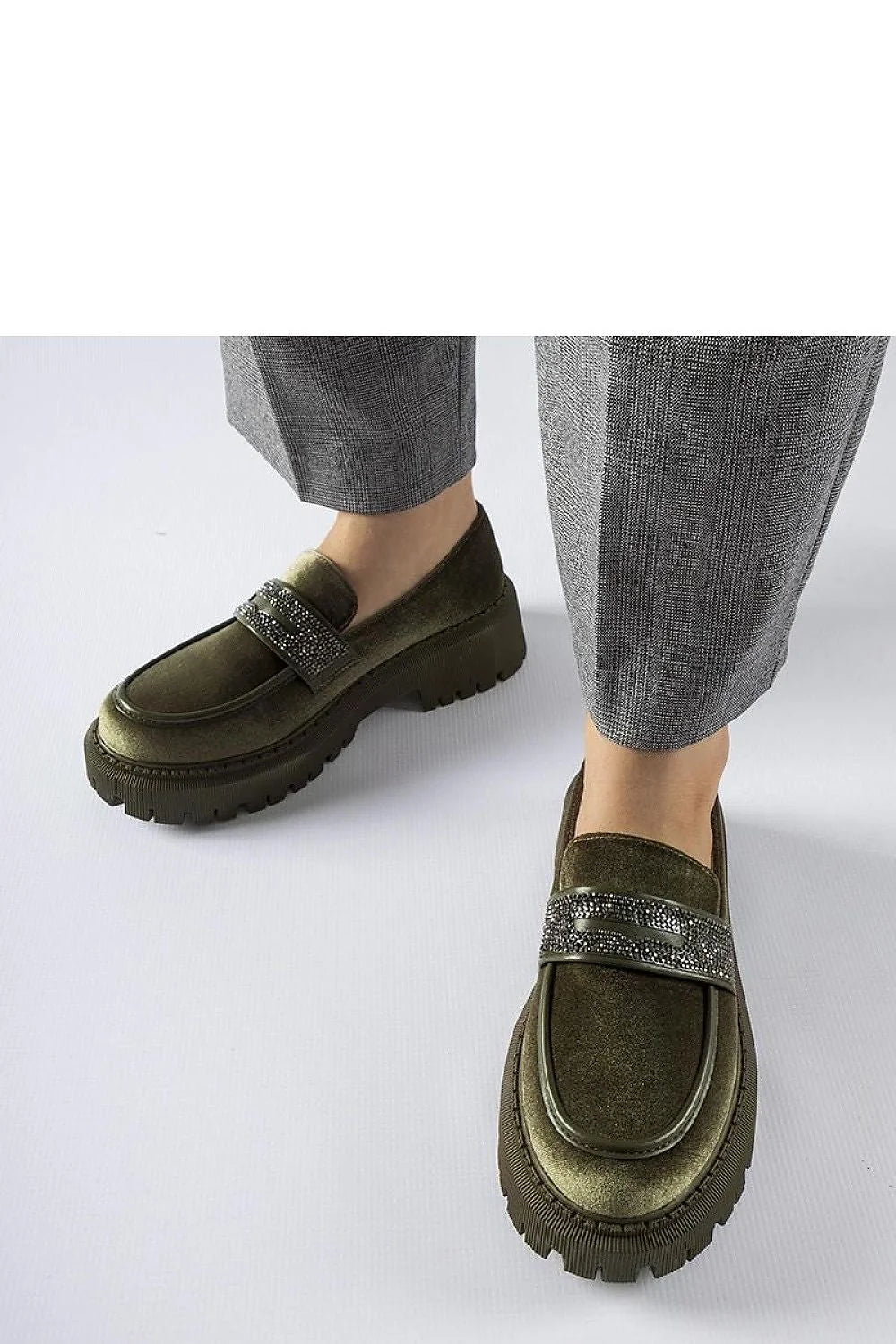 Mocassins femme modernes audacieux couleur vert foncé daim velours semelle épaisse crantée strass brillants