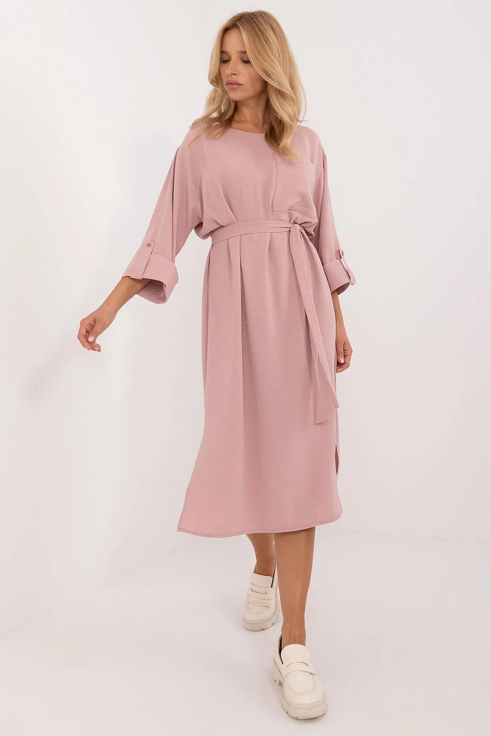 robe midi quotidienne coton viscose élasthanne confortable lisse ceinture taille cintrée encolure ronde manches troisquarts retroussables poche fentes latérales polyvalente