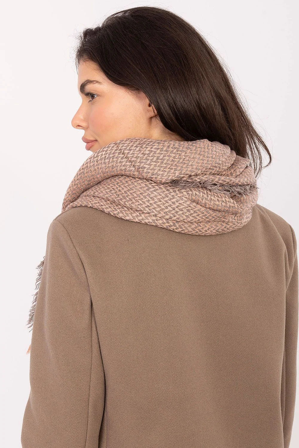 écharpe châle plaid oversize franges maille épaisse chevrons rose poudré taupe doux duveteux cocooning chic généreuse