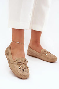 Mocassins femmes style classique moderne beige cuir suédé motif perforé semelle épaisse confortable ajustement parfait pour printemps été