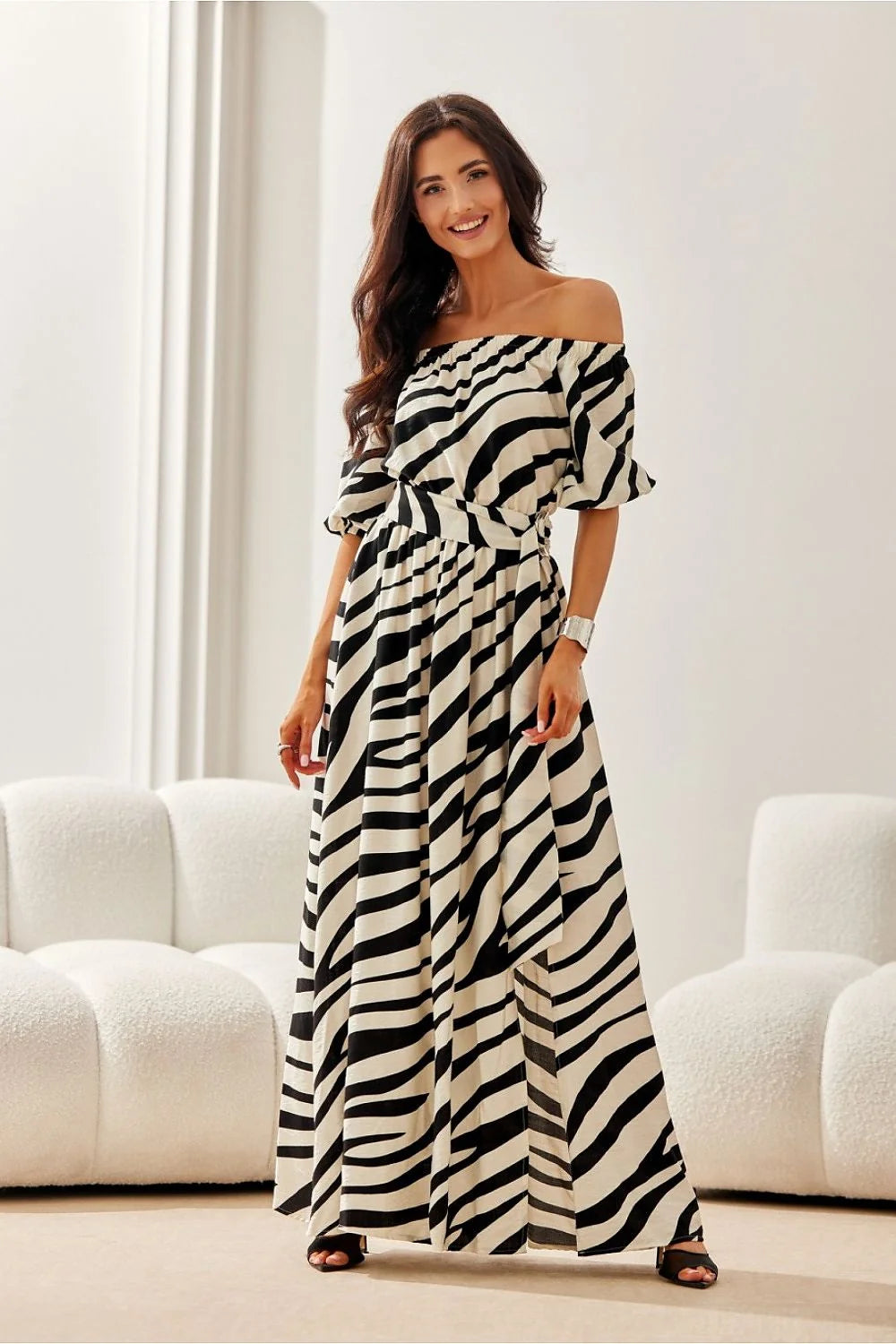 Robe élégante longue rayures noires blanches col bardot ceinture taille fente latérale coton polyester femme
