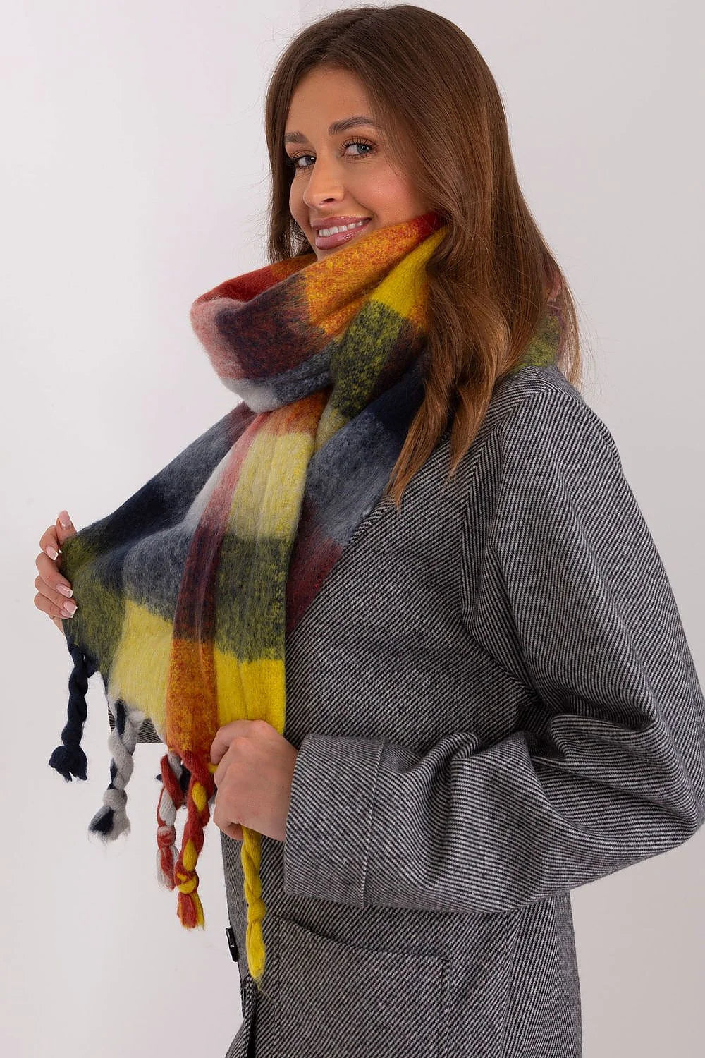 écharpe hiver femme carreaux multicolores laine douce franges tressées oversize large épaisse chaude cocooning multifonctionnelle châle plaid moderne élégant