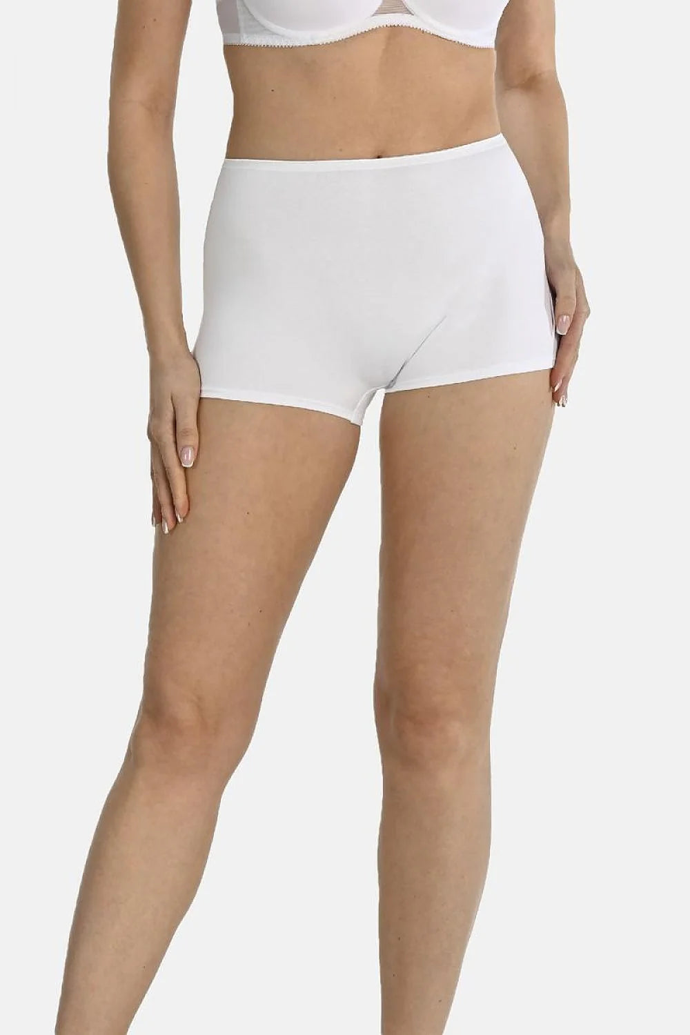 Shorty féminin blanc taille haute couvrant confortable élastique ourlets plats sous-vêtement intime mode minimaliste