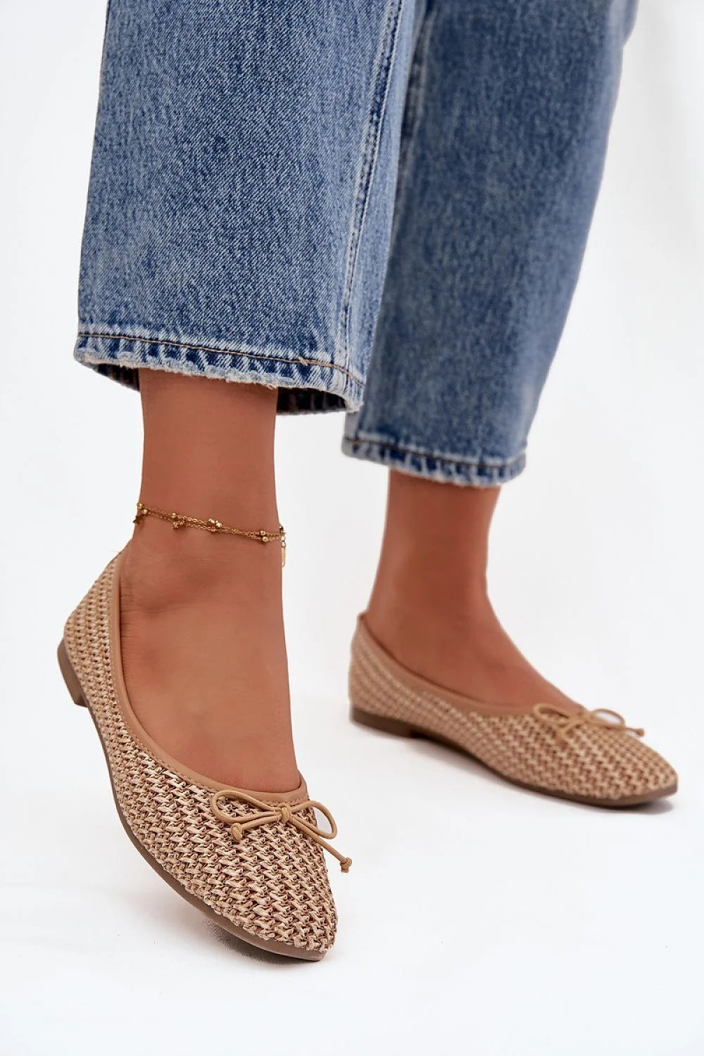 ballerines femme tressées beige raphia synthétique bout pointu nœud papillon bordure lisse semelle plate intérieure cuir écologique légères