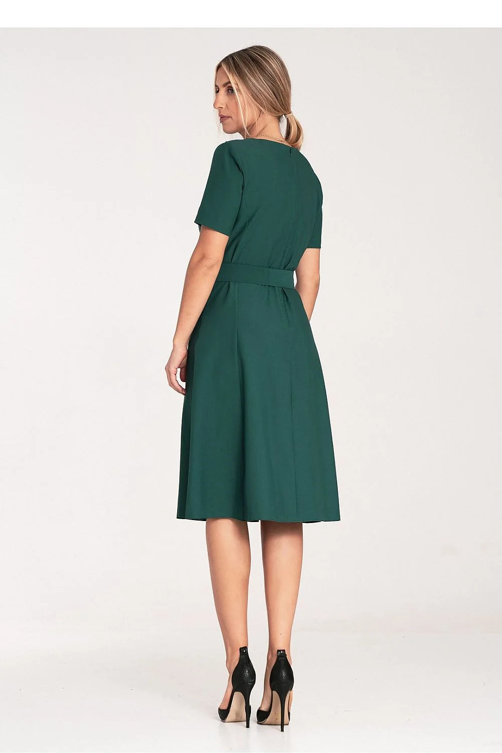 Robe de jour élégante en vert foncé, manches courtes, ceinture intégrée, coupe midi, polyester et viscose, taille ajustable pour femme