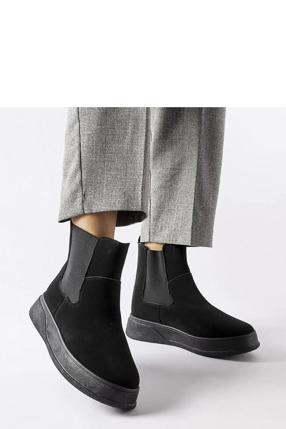 bottines compensées noires femme cheville chelsea suédine empiècements élastiques semelle caoutchouc antidérapante plateforme légère bout rond mates confortables minimalistes polyvalentes
