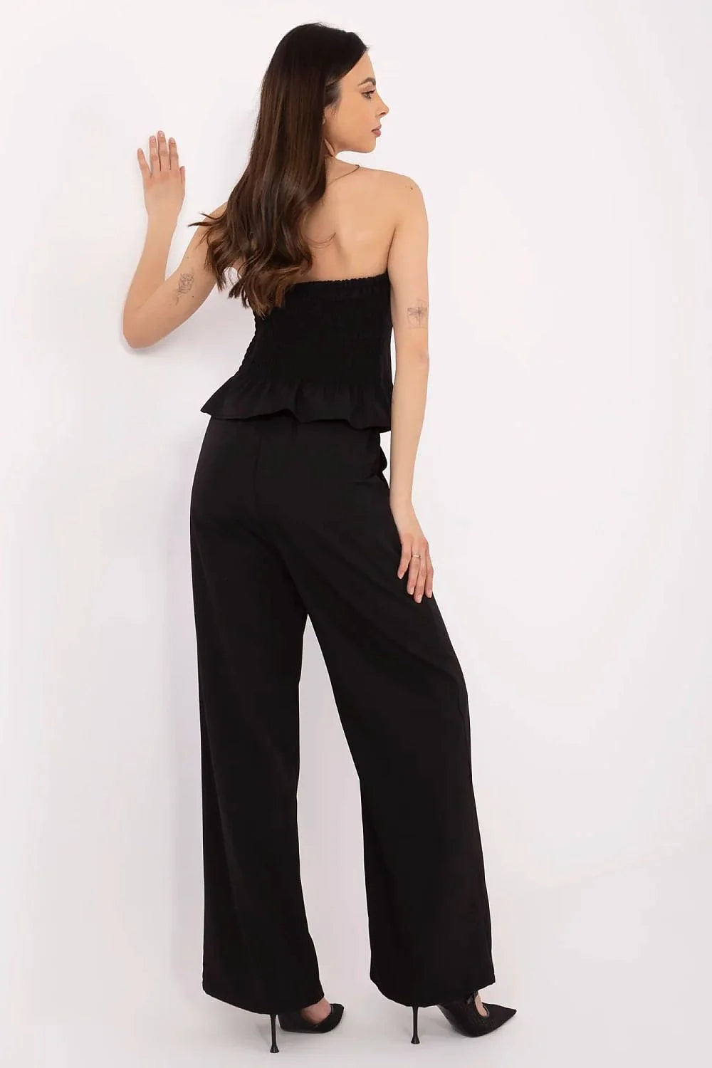 Ensemble élégant pour femme bustier pantalon large coupe droite matériaux doux coloris noir occasionnels versatile