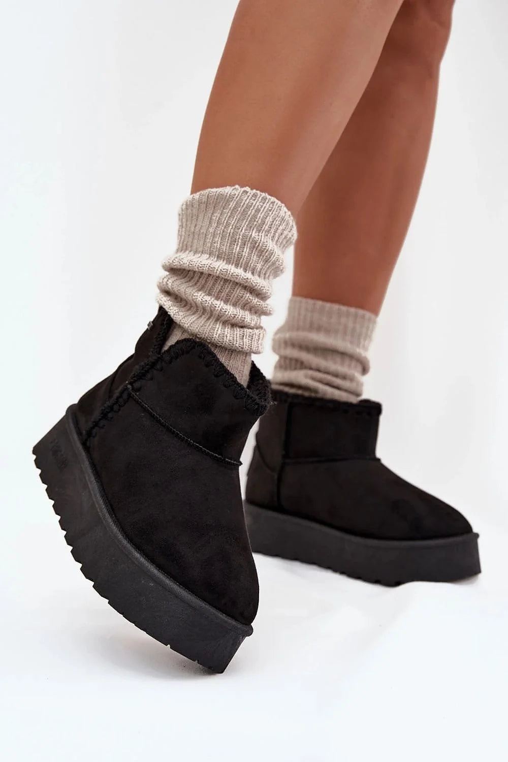 bottes neige femme BigStar suédine écologique imperméable fourrure douce chaude confort cheville surpiqûres décoratives plateforme 4cm tige 12cm semelle antidérapante